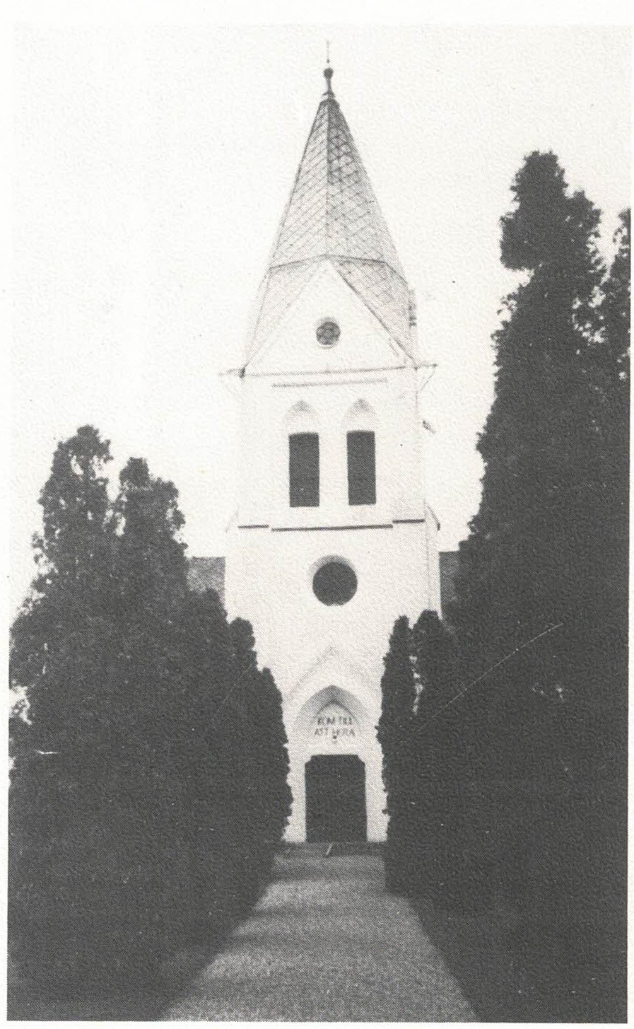 Munkedalsbygden 1985-1 01 Valbo Ryr kyrka.jpg